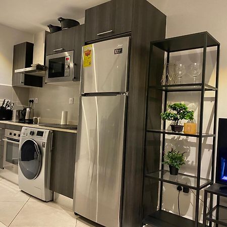 One Bedroom Apartment At A Embassy Gardens Cantonments 아크라 외부 사진
