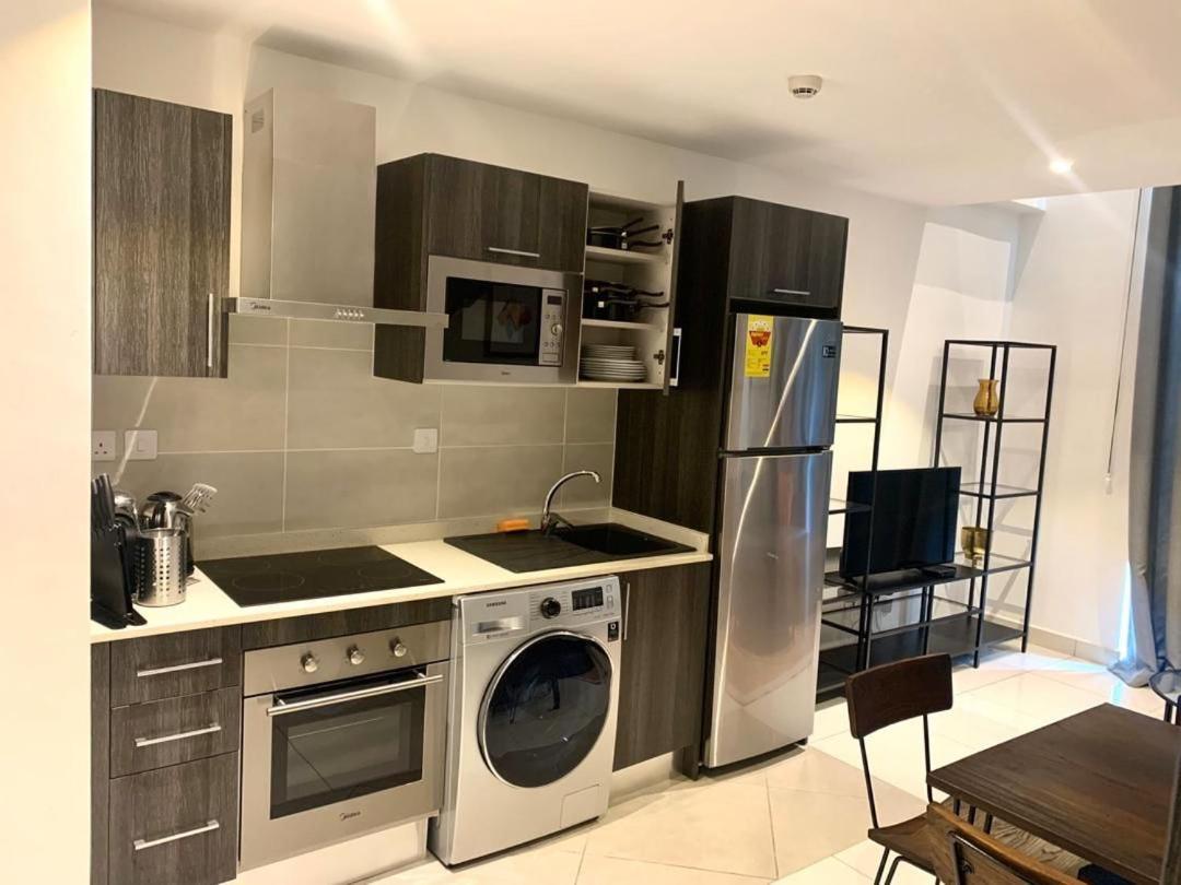 One Bedroom Apartment At A Embassy Gardens Cantonments 아크라 외부 사진
