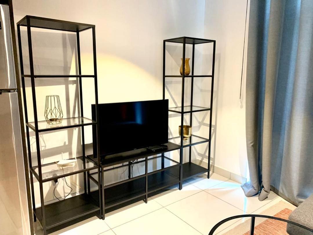 One Bedroom Apartment At A Embassy Gardens Cantonments 아크라 외부 사진