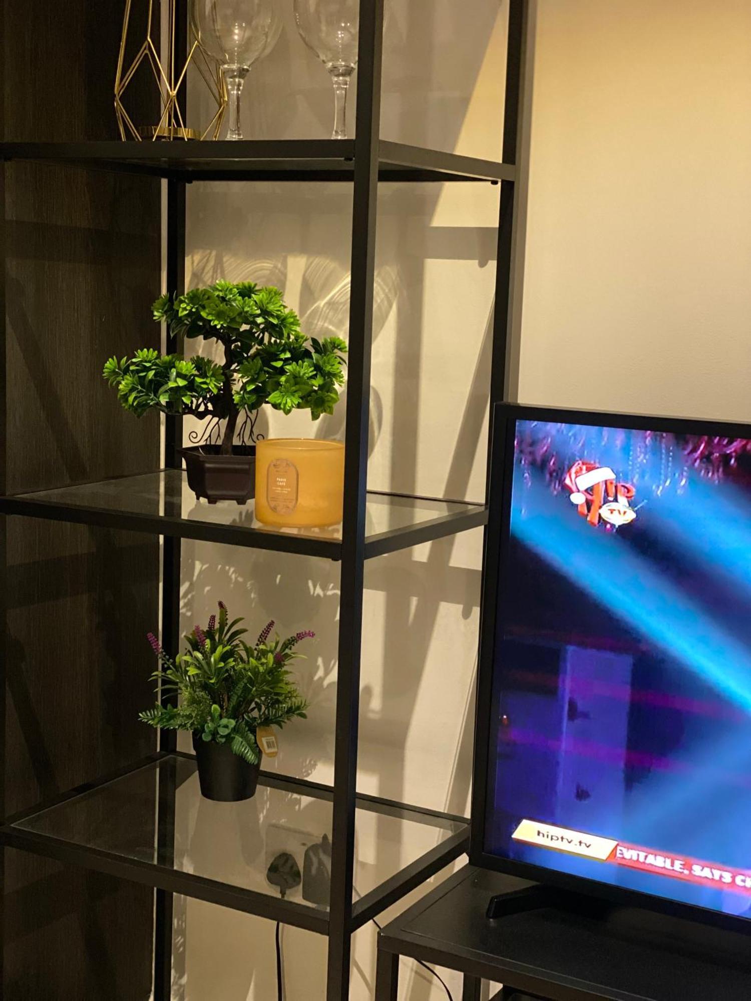 One Bedroom Apartment At A Embassy Gardens Cantonments 아크라 외부 사진